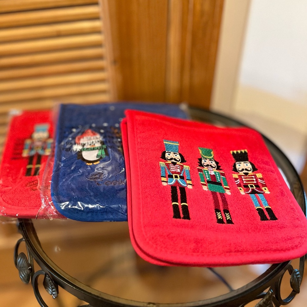 Campanelli CookingBuddy Christmas Kitchen Towels - Set of 3 - NWT🎄🎅🏼